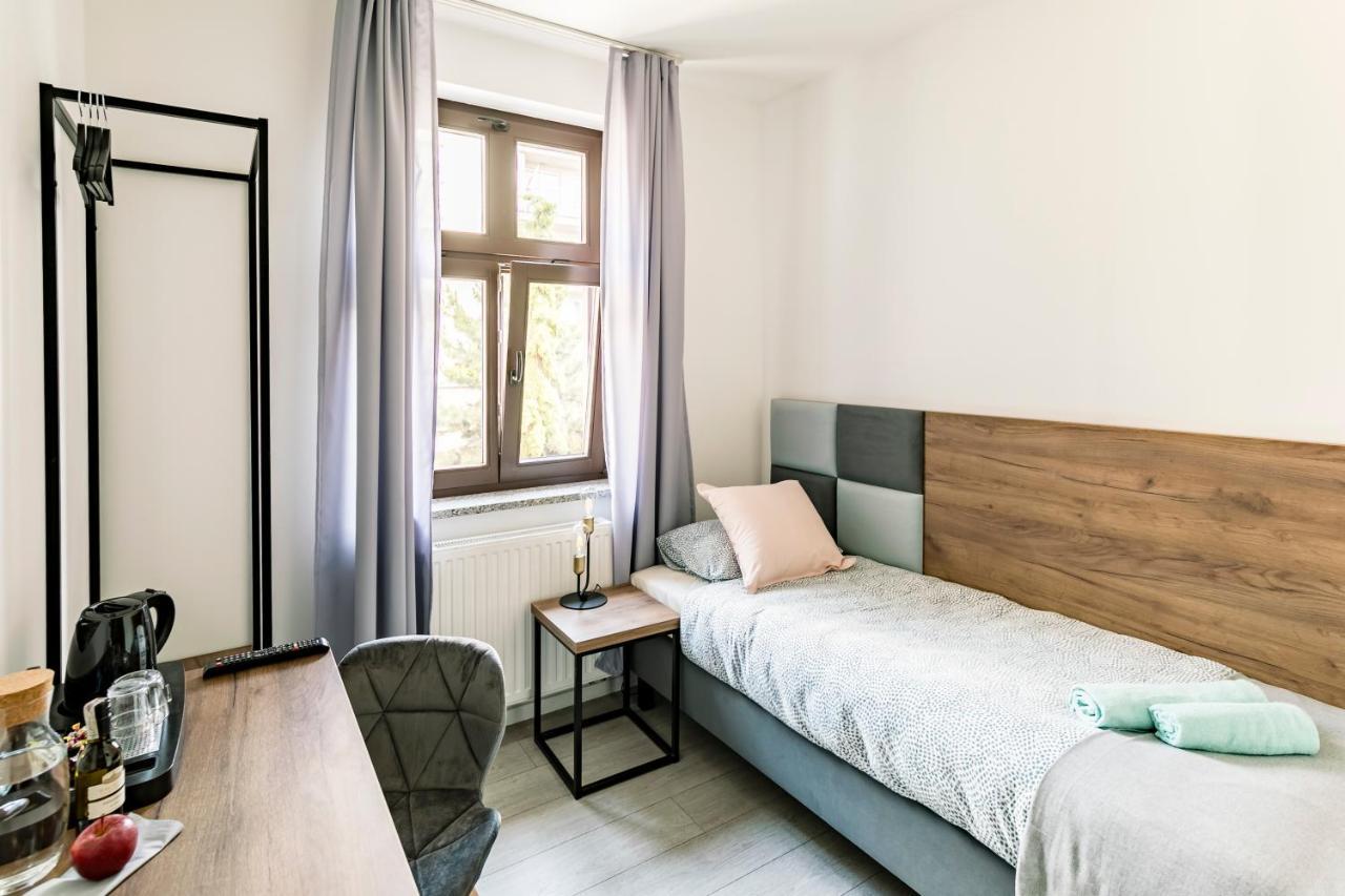 Aparthotel Cooltour à Poznań Extérieur photo